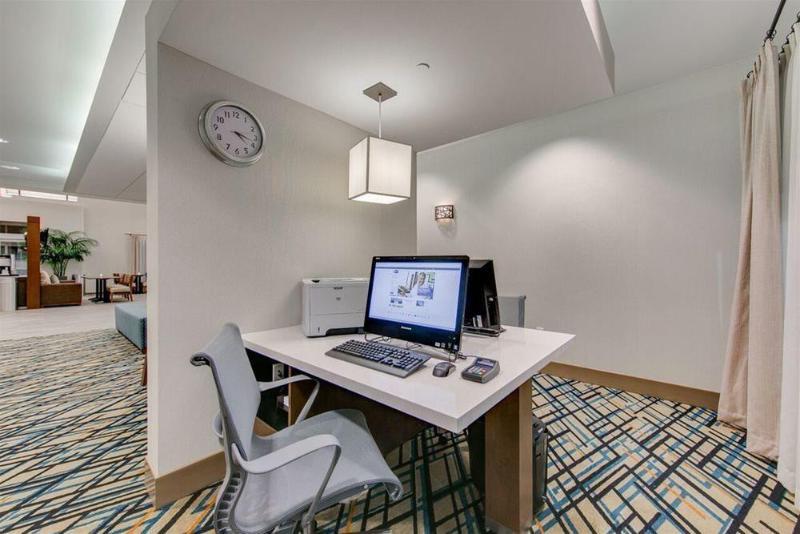 Hotel Hilton Garden North Houston 3*